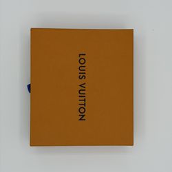 Louis Vuitton Men's Monogram Taurillon Leather Bifold Wallet/Black