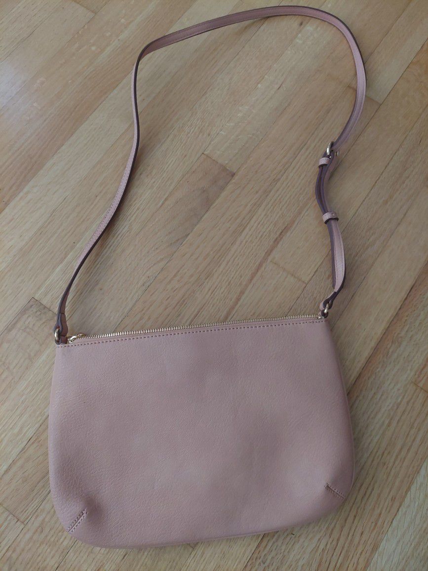 Pink Ombre Lauren Conrad Heart Shaped Cross Body Purse for Sale in  Snohomish, WA - OfferUp