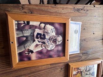 Emmitt Smith Signed 8x10 Photo – Framed with Certificate of Authenticity