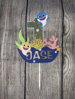 Baby shark cake topper