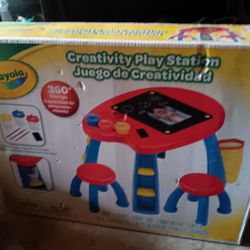 Crayola Creativity Play Station Desk & Chair Set

