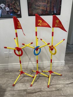Wham-O Frisbee Hook n Score Golf 3 Flag Posts 3 Mini Disc Rings