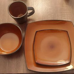 Gibson Dish Set 4-person Service