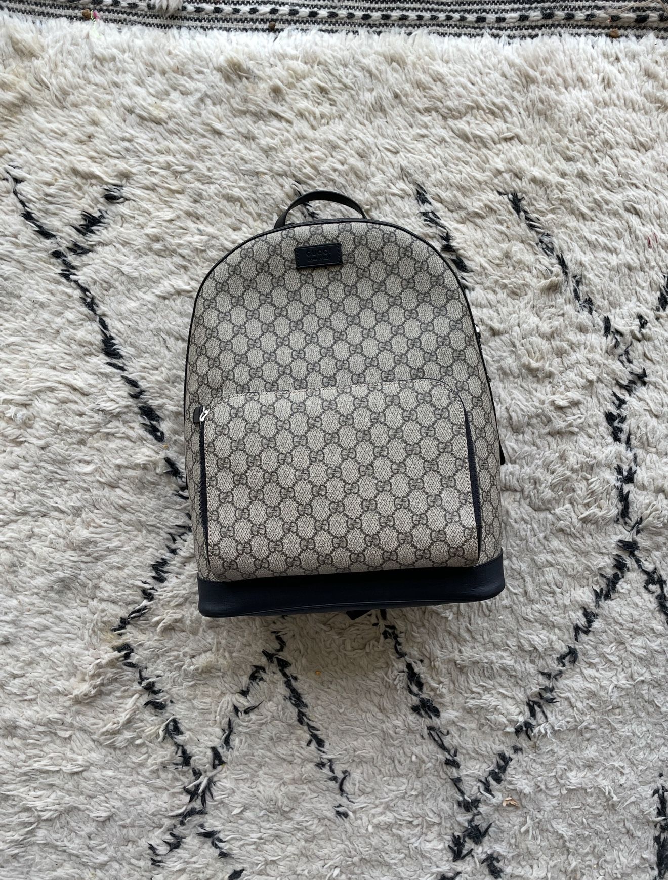 Authentic Gucci backpack “GG Supreme”