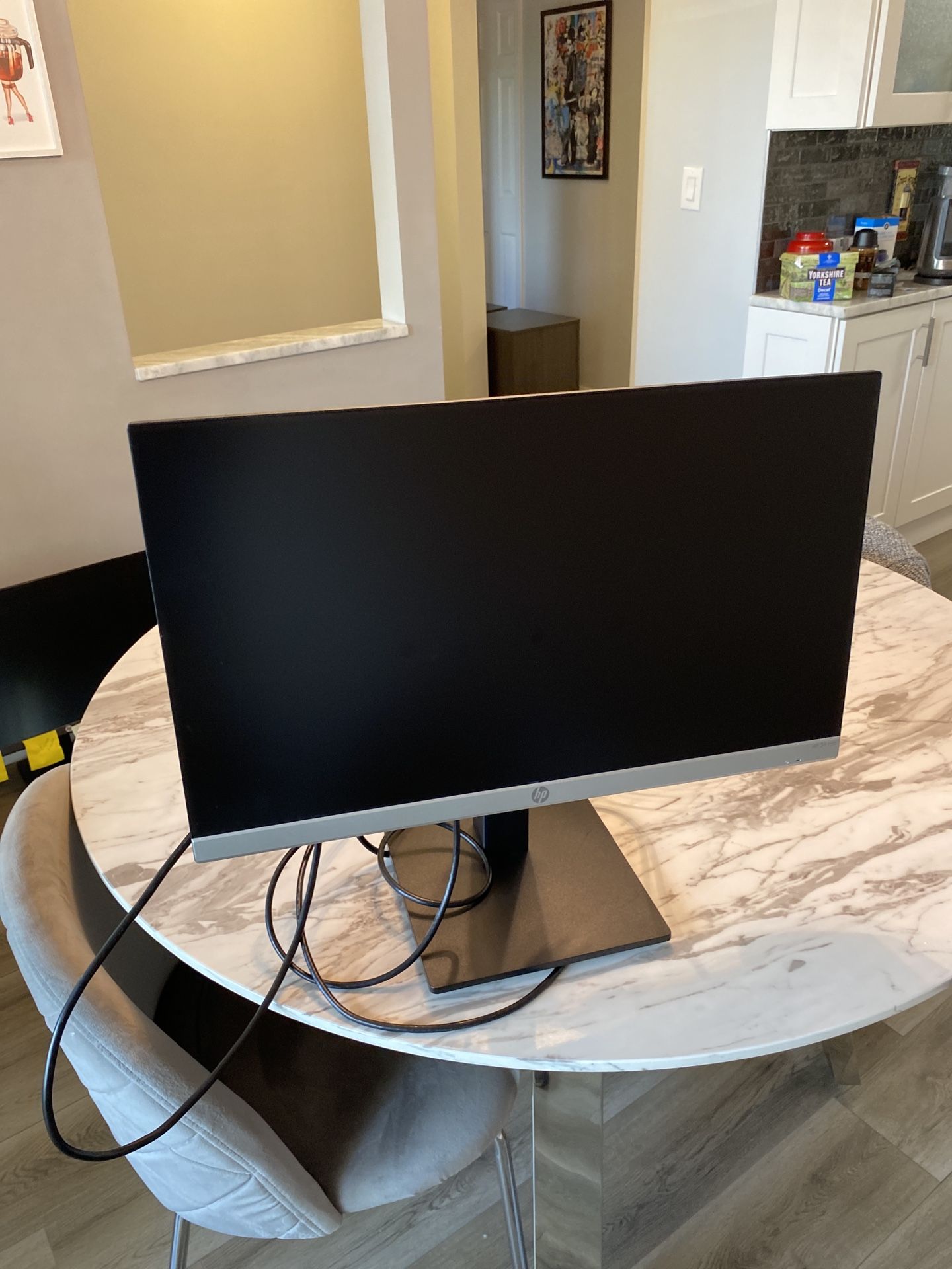 HP Monitor 24”