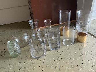 Lot of 12 - Variety of flower vases - all sizes