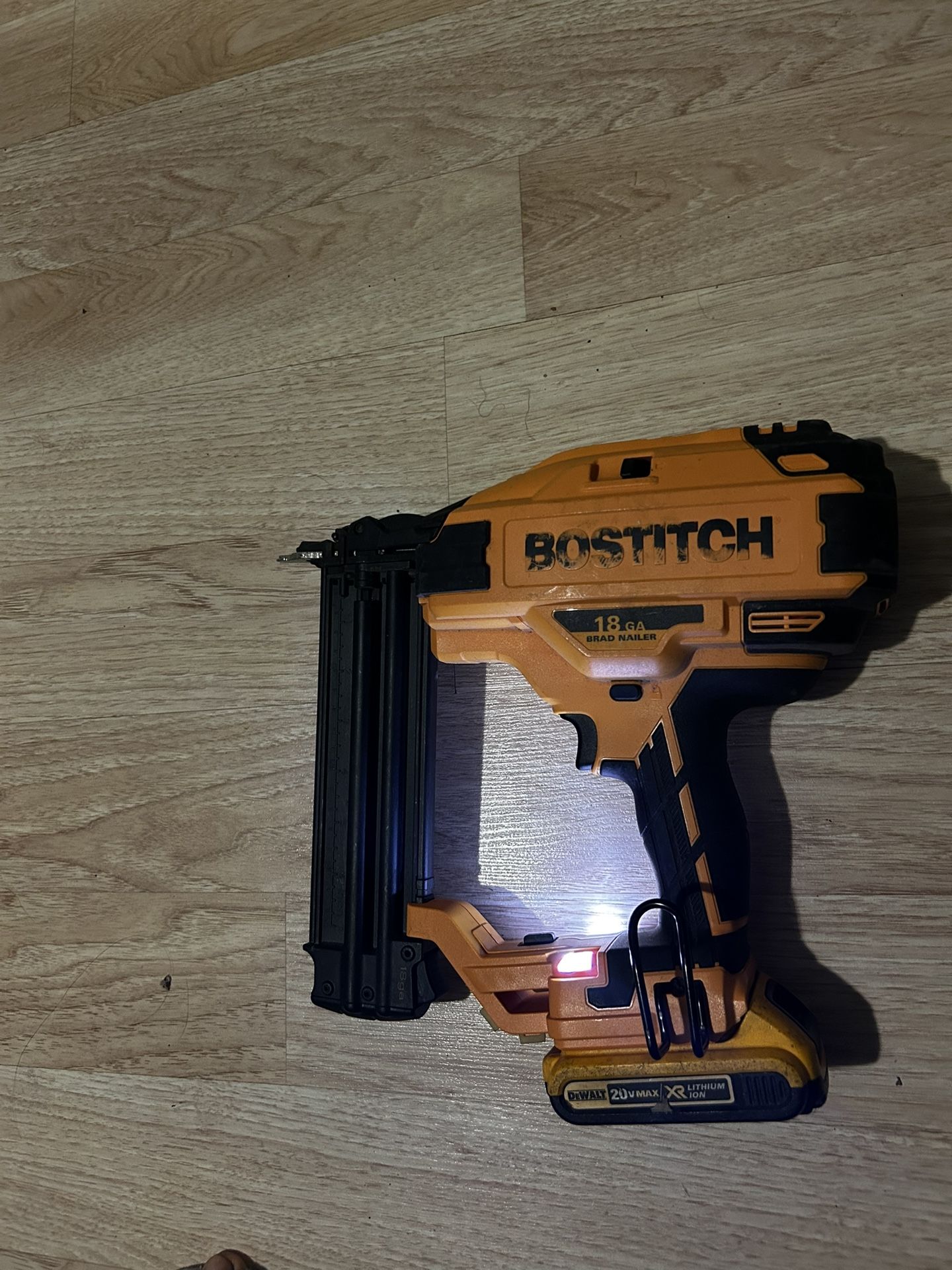 Bostitch 18g Nailer