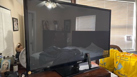 55’ t.V flat screen smart tv