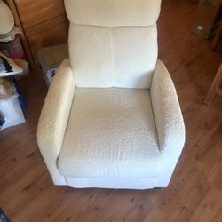 Nice Cream Chair New!
