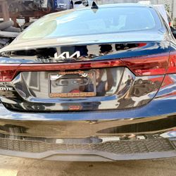 KIA FORTE 2023 - FOR PARTS - POR PARTES 