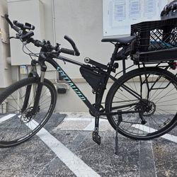 Specialized Rockhopper 28” 2019 Medium - Mountain/Road bike