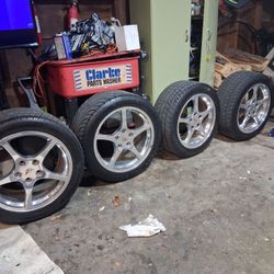 2001 Corvette Tires And Rims 19in In The Rear 18in In The  Front Plus 2 18 245/40 18in Tires...
