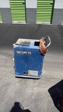 TMI Blitz Carpet Extractor