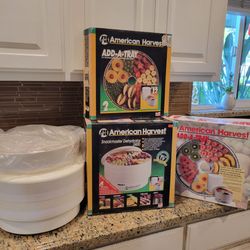 Dehydrator American Harvest. With 4 extra trays, 16 trays total