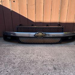 2023 Chevrolet Express Grill Assy 