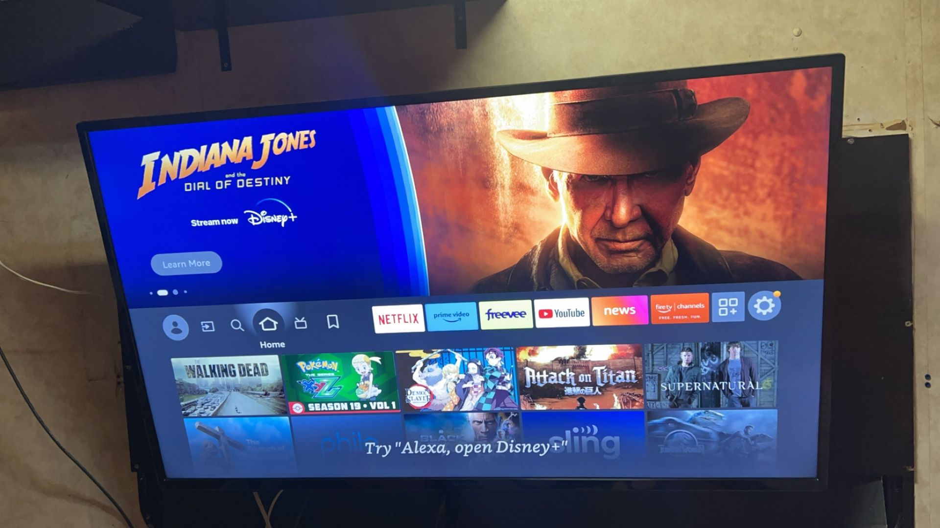 50 Inch Insignia Smart Tv With Wall Mount