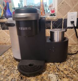 Keurig Coffee Maker with Milk Frother