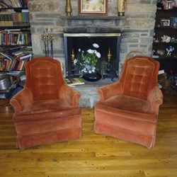 2 Sturdy arm Chairs  Burnt Orange Good For Slmall Room
