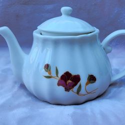 Tea pot 