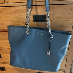Michael Kors Tote And Wallet 