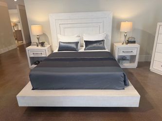 Queen Bedroom Set