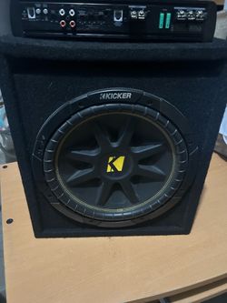 Kicker comp C 12” sub W boss amp