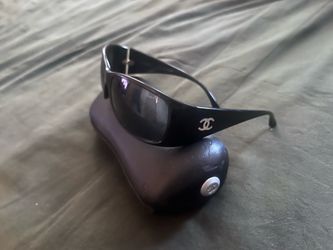 Chanel Y2K sunglasses