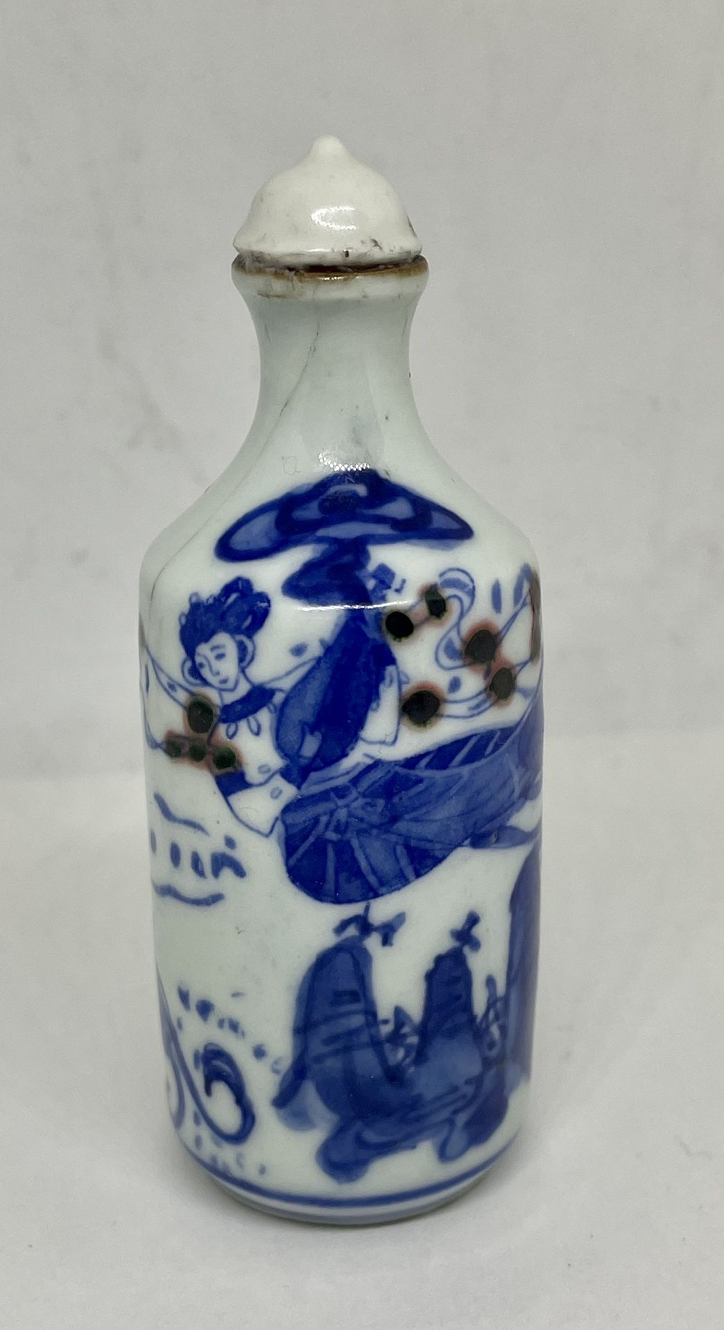 Chinese Antique Daoguang Porcelain Blue And White Snuff Bottle