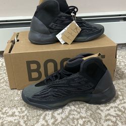 Yeezy QNTM Shoes Size 7