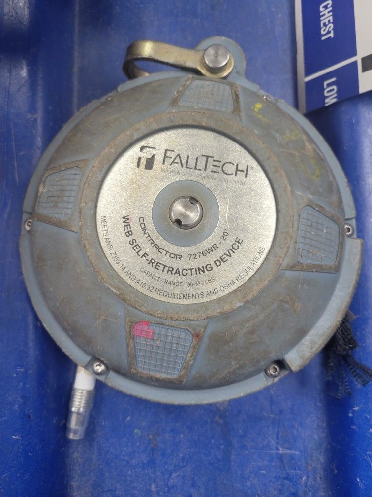 FallTech Self-Retracting Lifeline (SRL) – 20' Web SRL