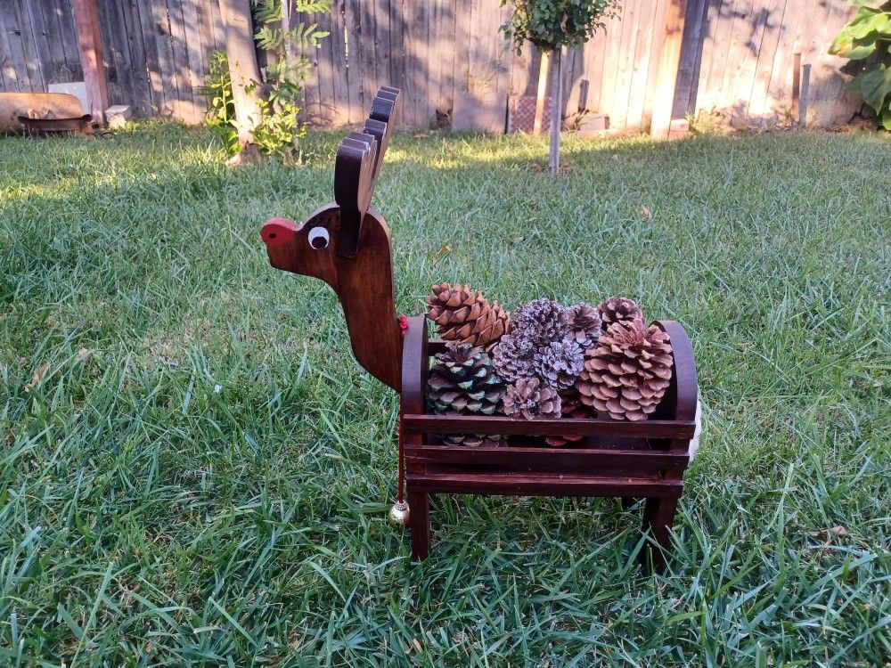 Vintage Christmas Wooden Reindeer