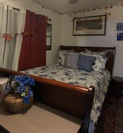 Queen bed