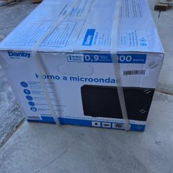 New Danby Microwave 