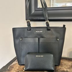 Michael Kors Jet Set Purse And Wallet 