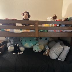 Full and twin bunk bed 
