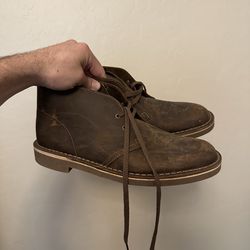 Brand new Clarks men’s 8.5 chukka boot