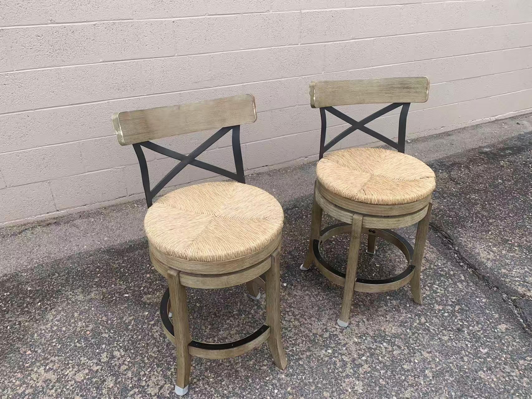 24”H Heavy Wood Bar Stools Swiveling  