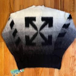 Off White Crewneck Sweater(S)