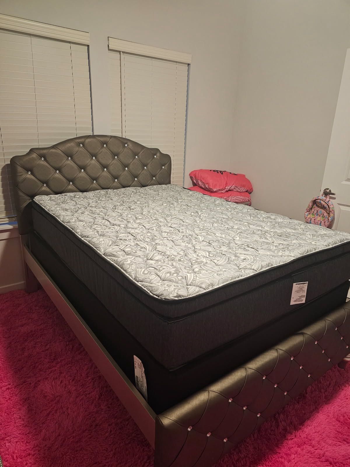 SALE!! New Luxury Pillow Top Queen Mattresses!!