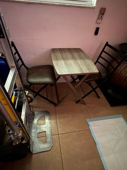 Small eating table with two chaira
