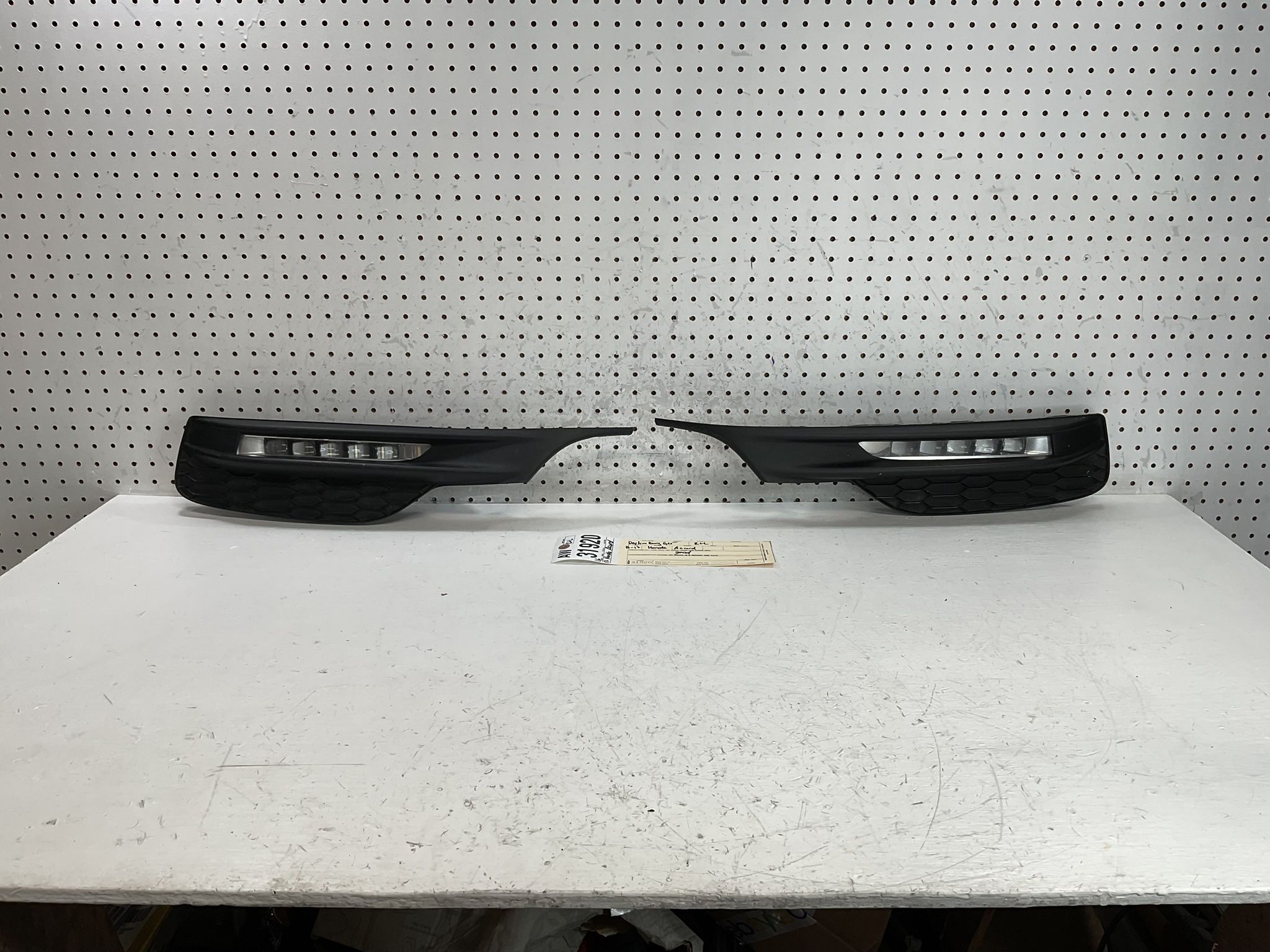 2016 2017 HONDA ACCORD FOG LIGHT PAIR OEM