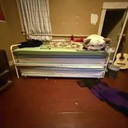 twin trundle bed