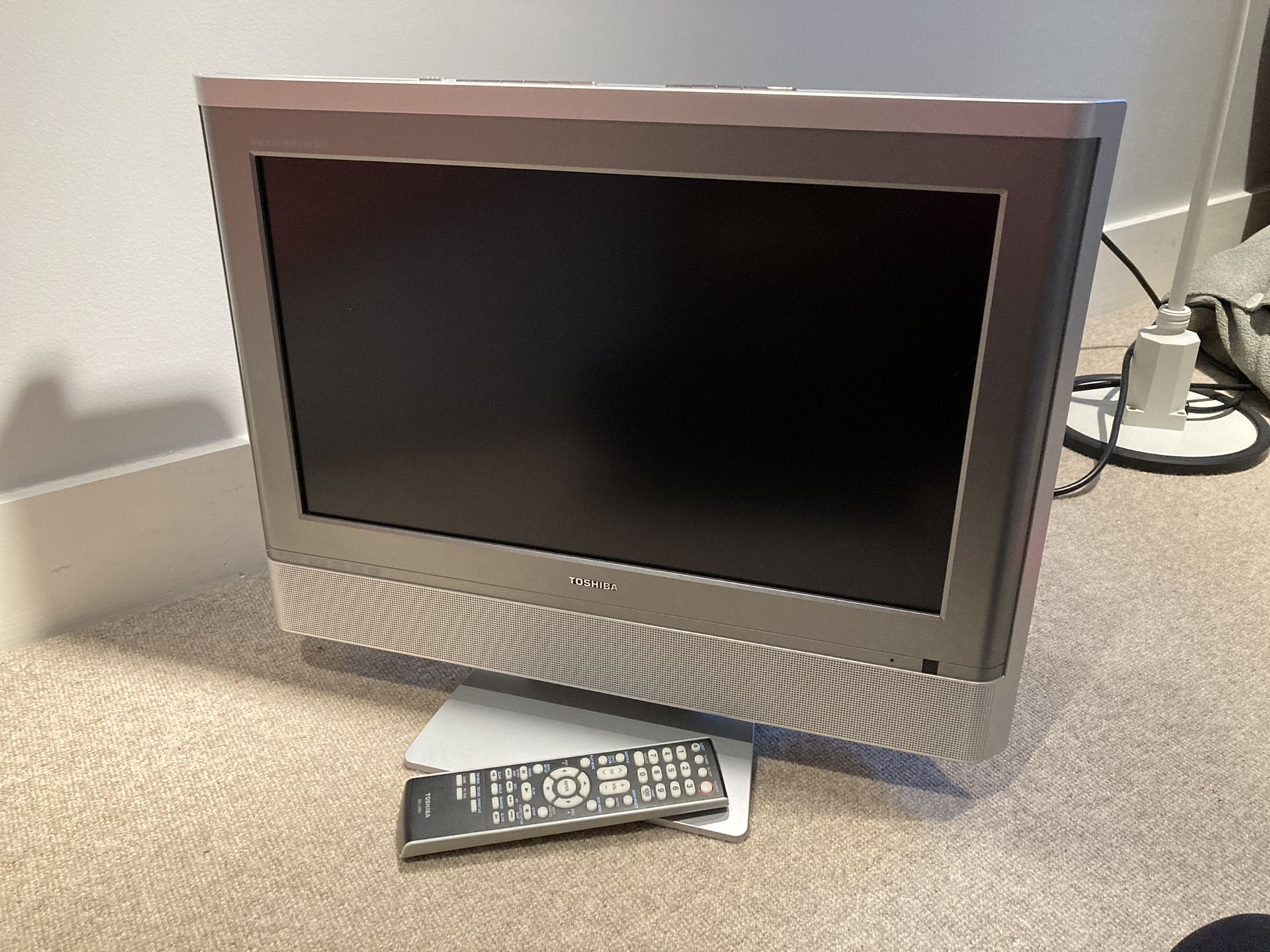 Toshiba TV set with DVD player and remote - 2005 model