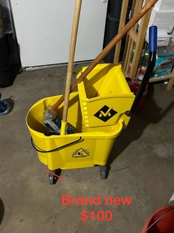 Mop Buck Cleaning Supplies