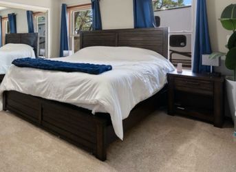 King size bedroom set