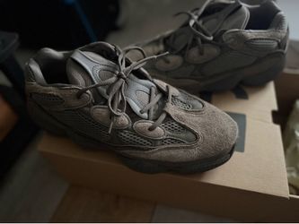 Yeezy 500 12M obo