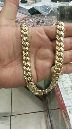 10k Gold cuban link chain 20inch long 216.7 grams