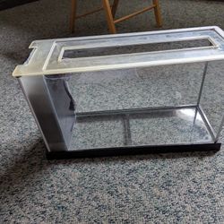$35 CASH, FLUVAL 5-6 GALLON FISH AQUARIUM WITH BUILT-IN FILTER, 19 AND 1/2 L X 6 AND 3/4 W X12"T