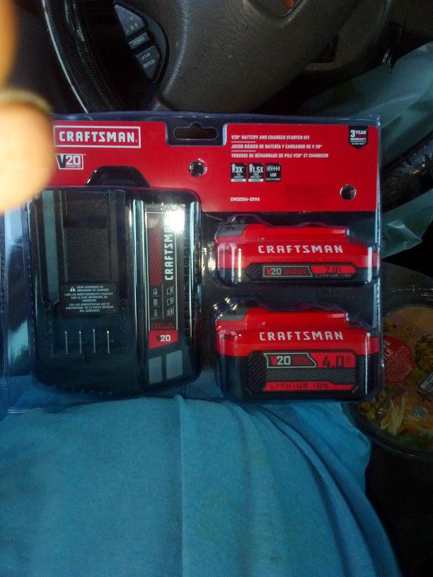 Craftsman   V20  2batteries W/Chrgr