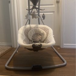 Selling ASAP Graco Swing - Going Fast!